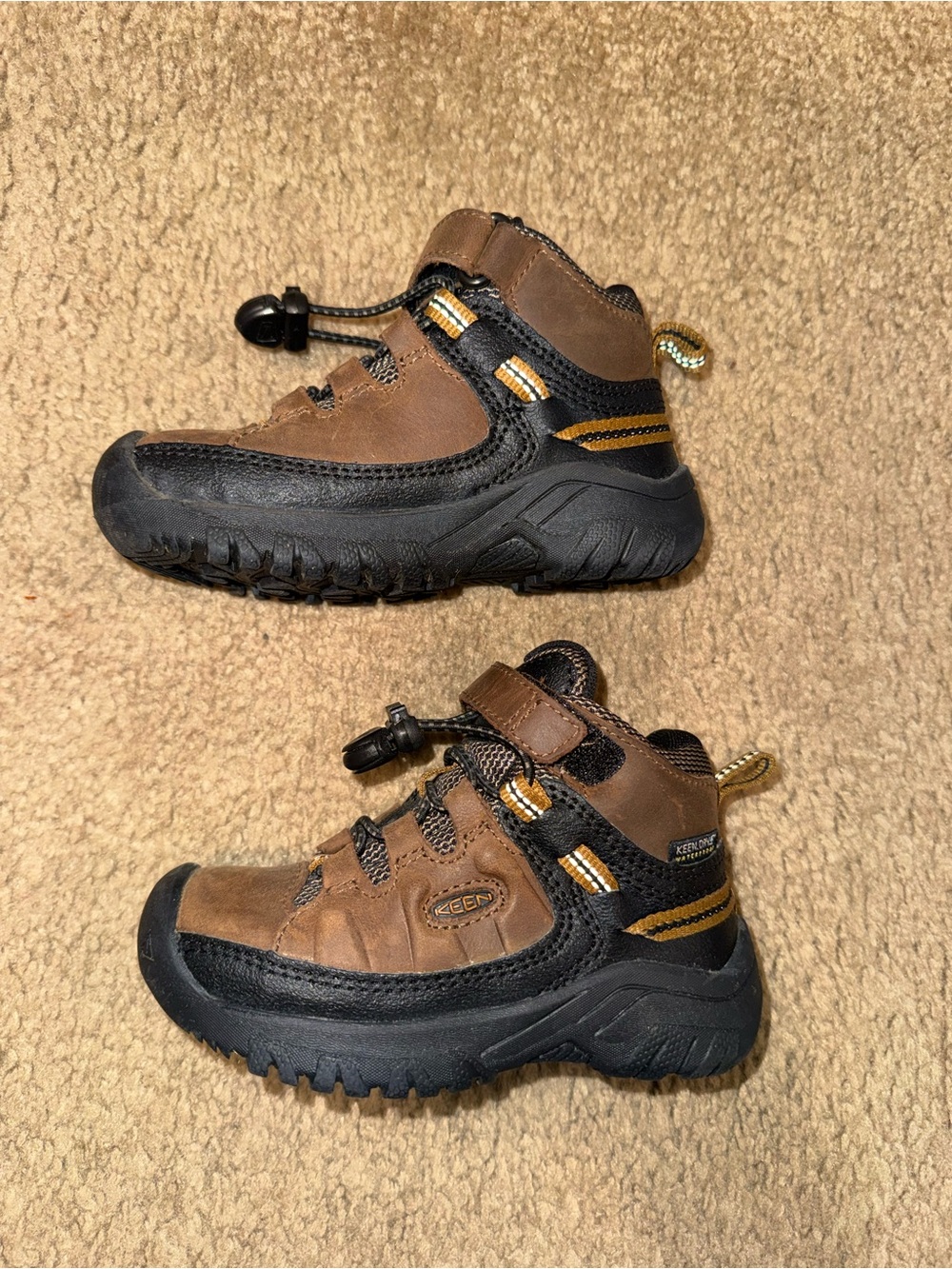 KEEN Targhee Brown and Black Kids 9 Outdoor Hiking Boots
